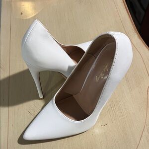 Classic Pointed-Toe White High Heel Pumps - Women's